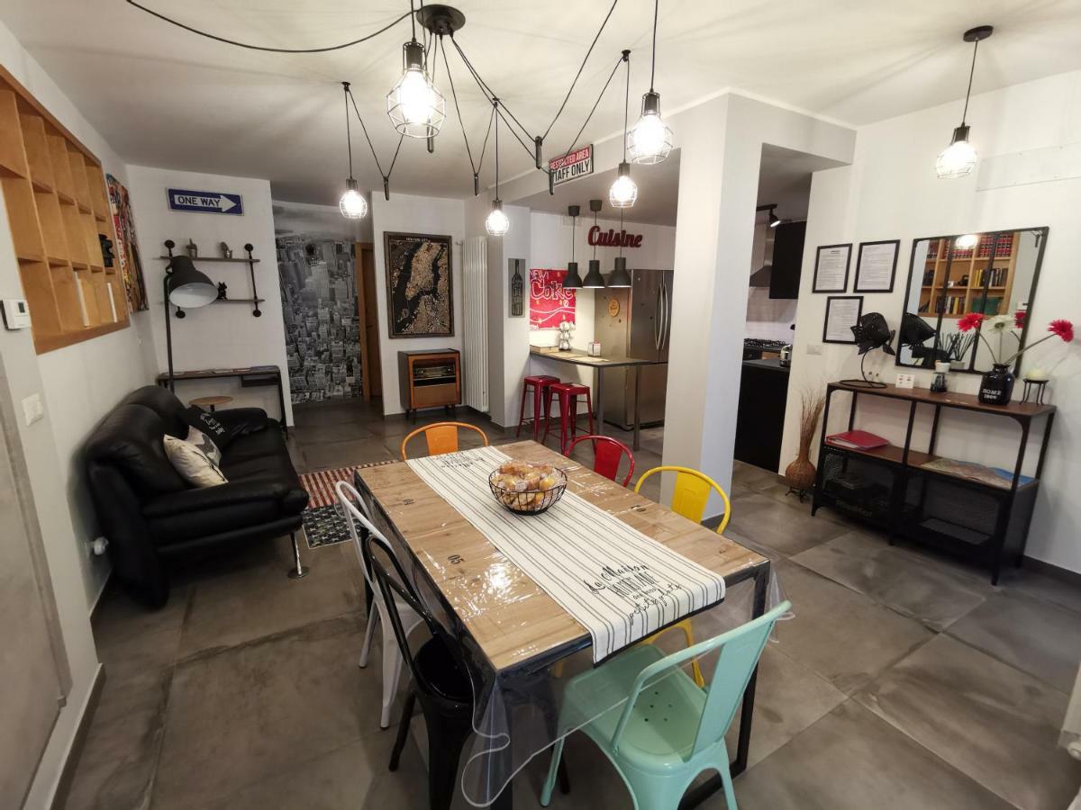 The Black Dog House Valenzano Bagian luar foto